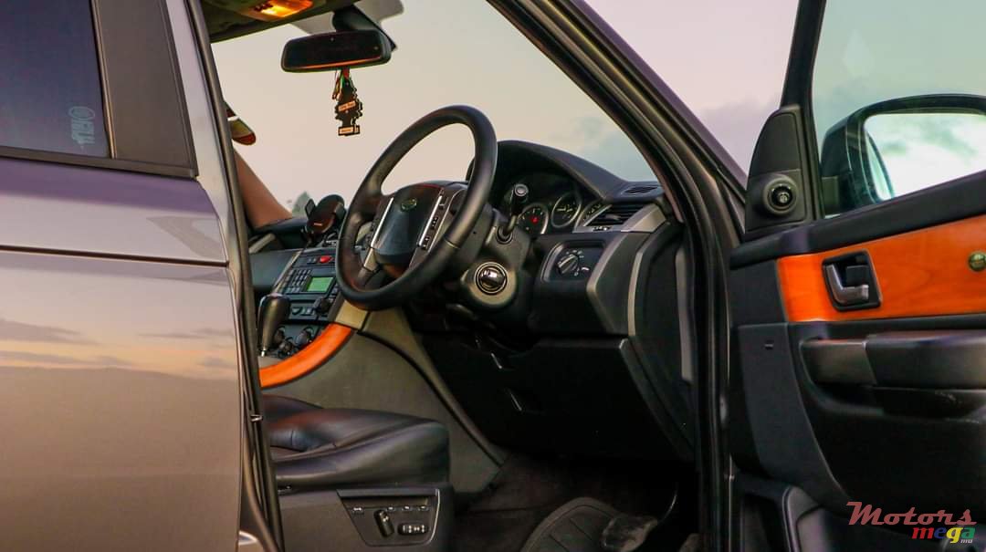 2007' Land Rover Range Rover Sport 3.6 TDV8 HSE photo #3