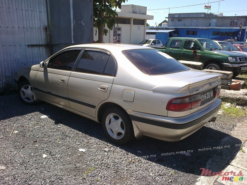 1995' Toyota photo #3