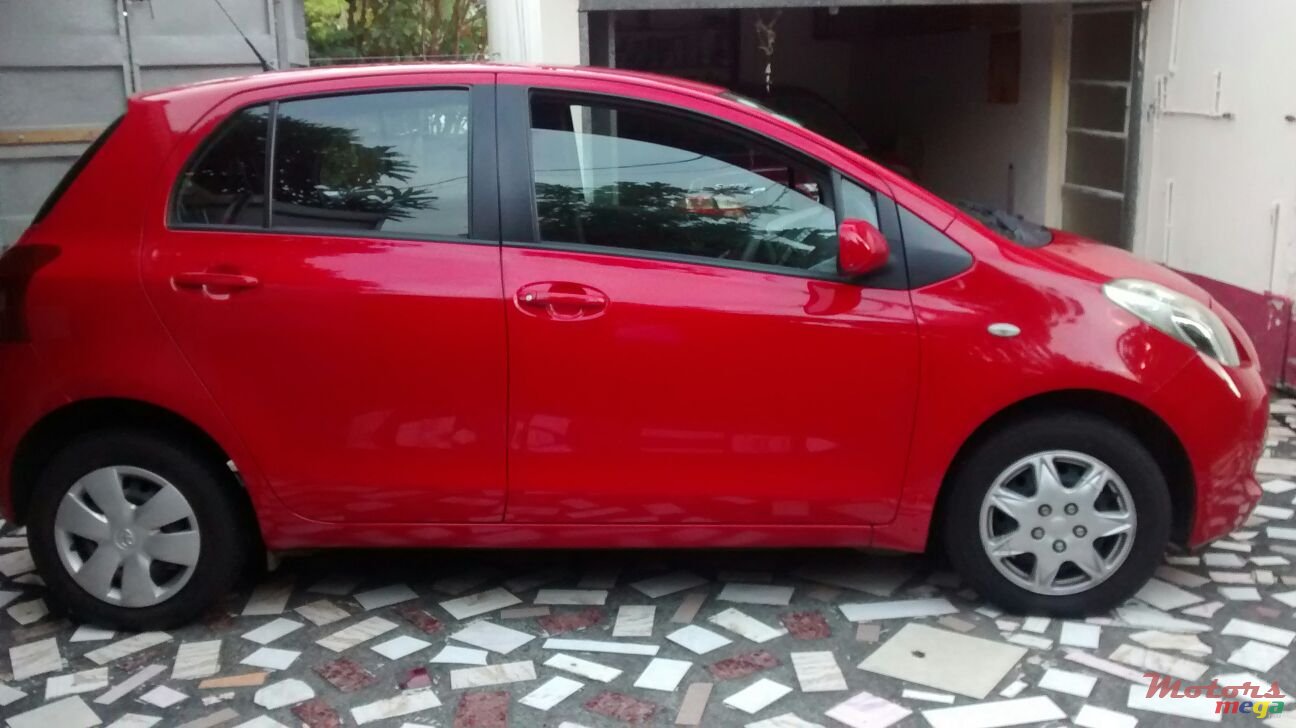 2007' Toyota Yaris photo #6