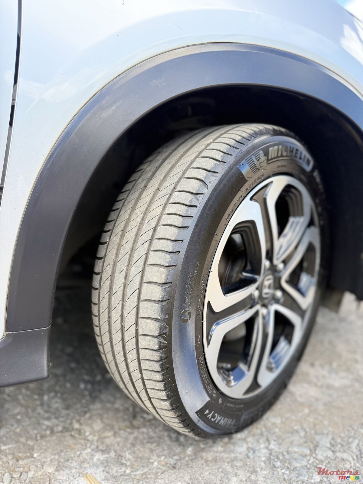 2014' Honda Vezel Non-Hybrid photo #4