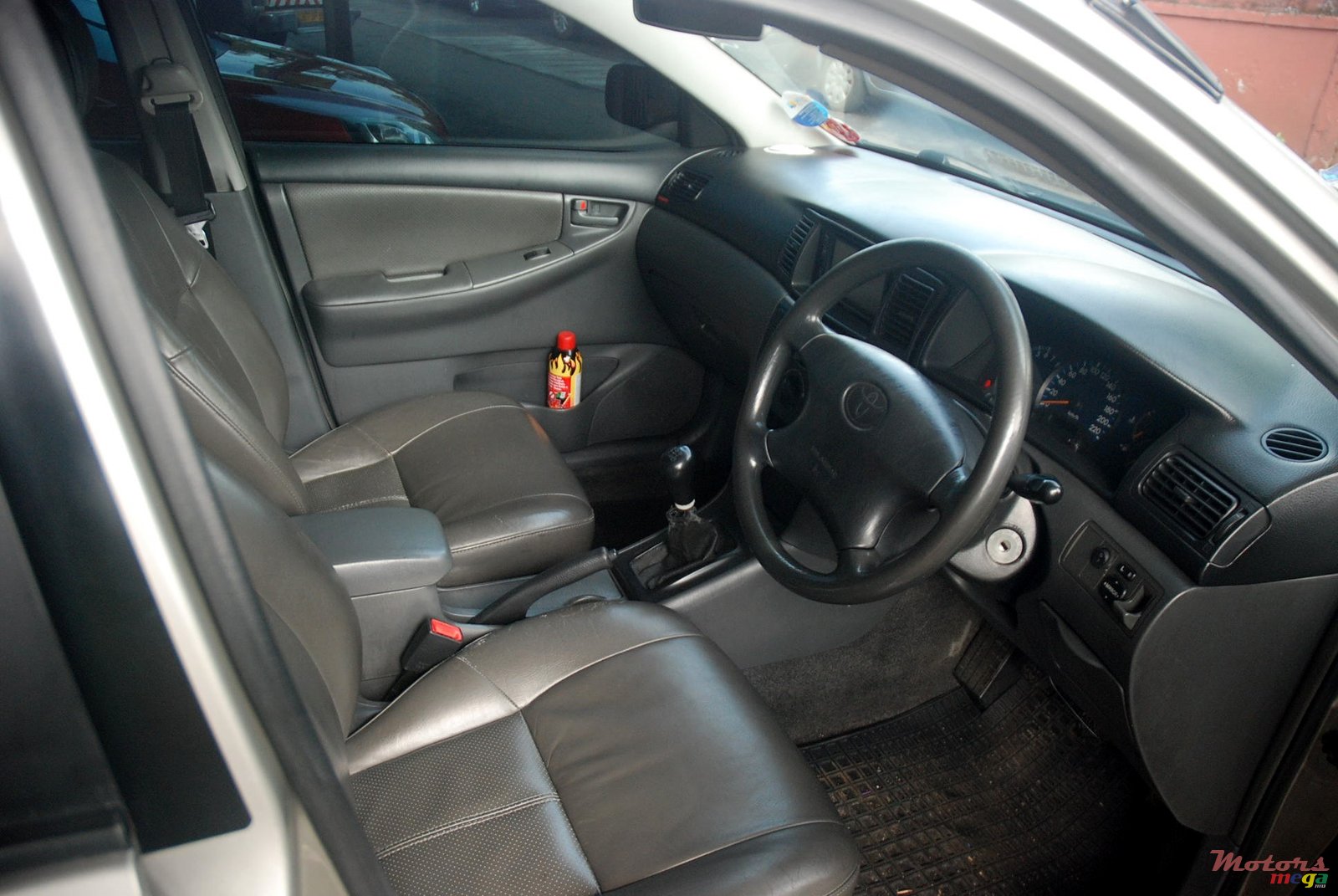 2002' Toyota NZEManual photo #3