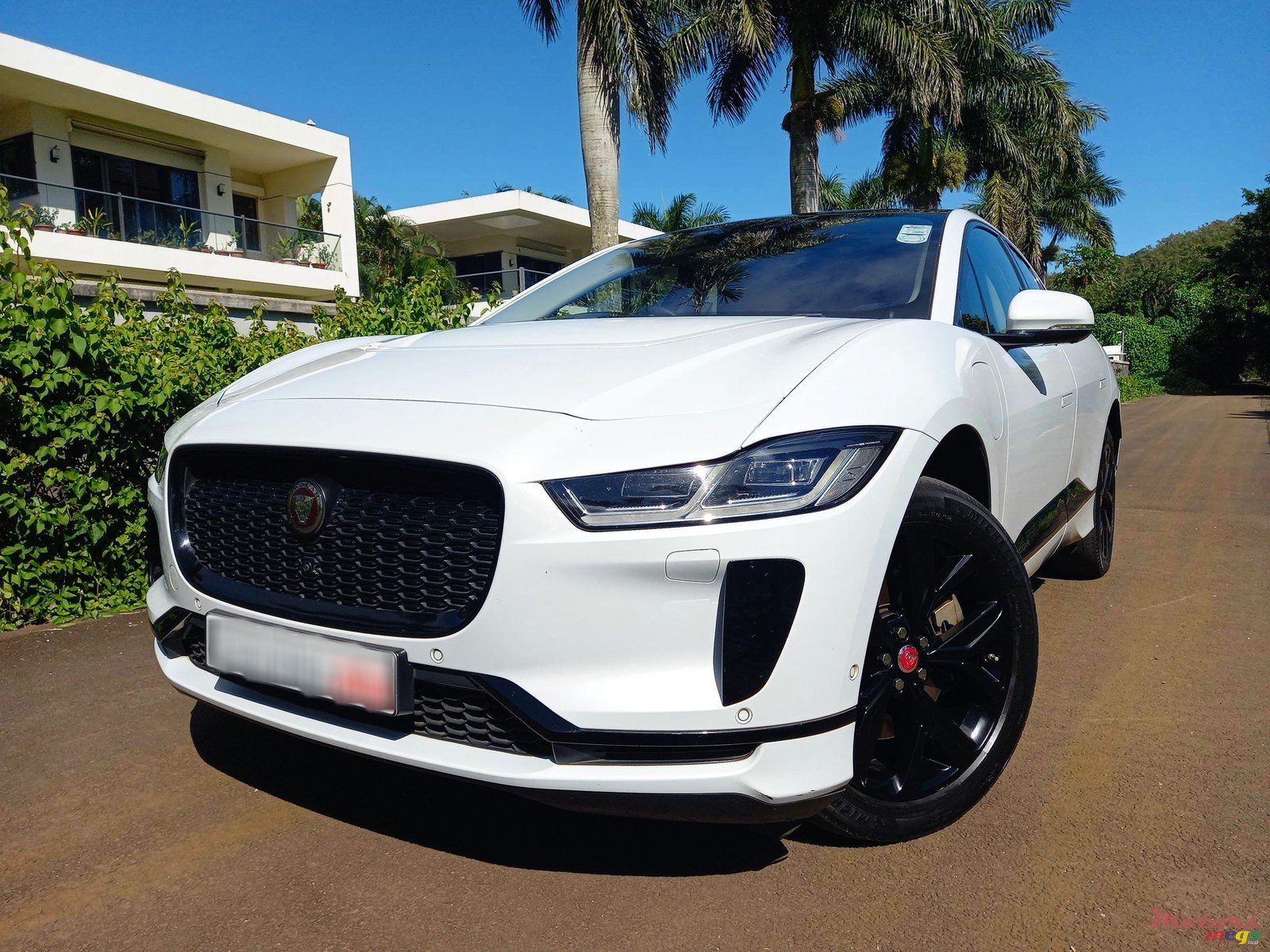 2019' Jaguar I-Pace SE EV400 AWD 294Kw photo #2