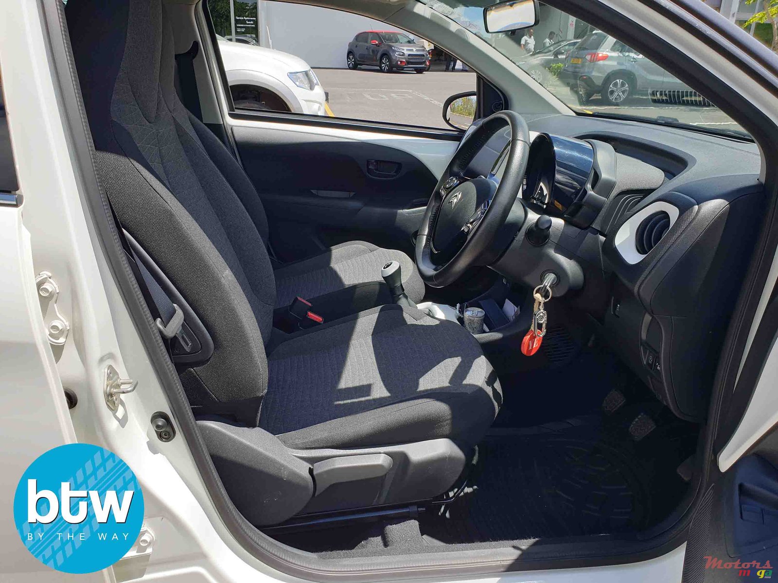 2016' Citroen C1 photo #6