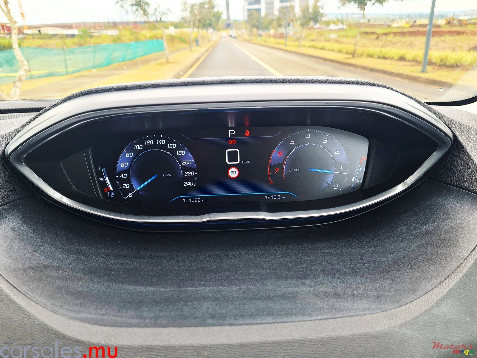 2018' Peugeot 3008 photo #7