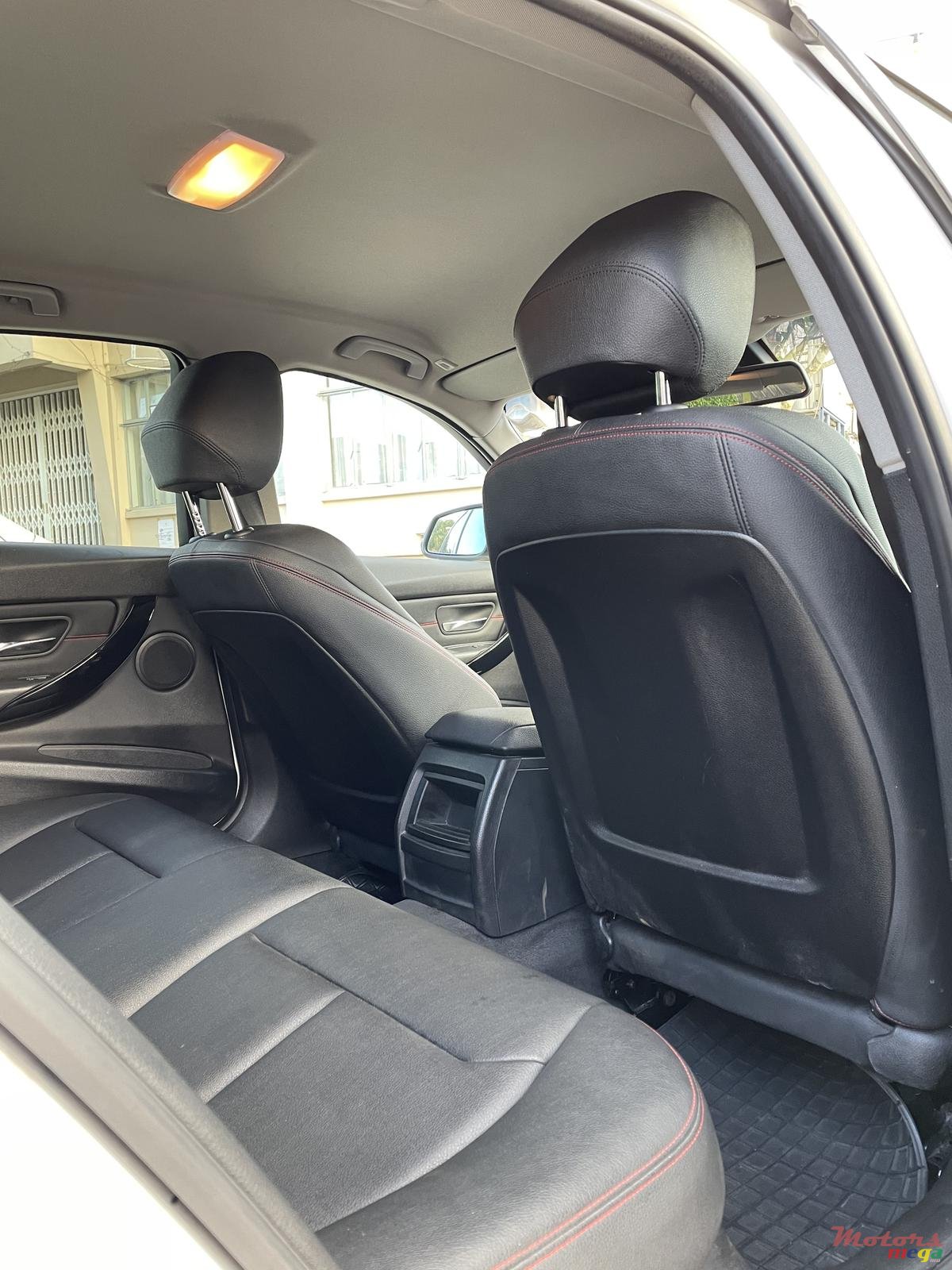 2014' BMW 3 Series photo #3