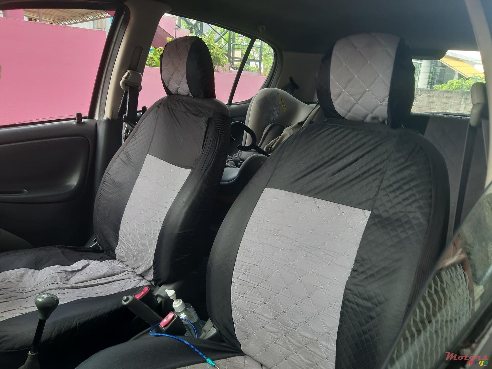 1999' Toyota Vitz photo #4