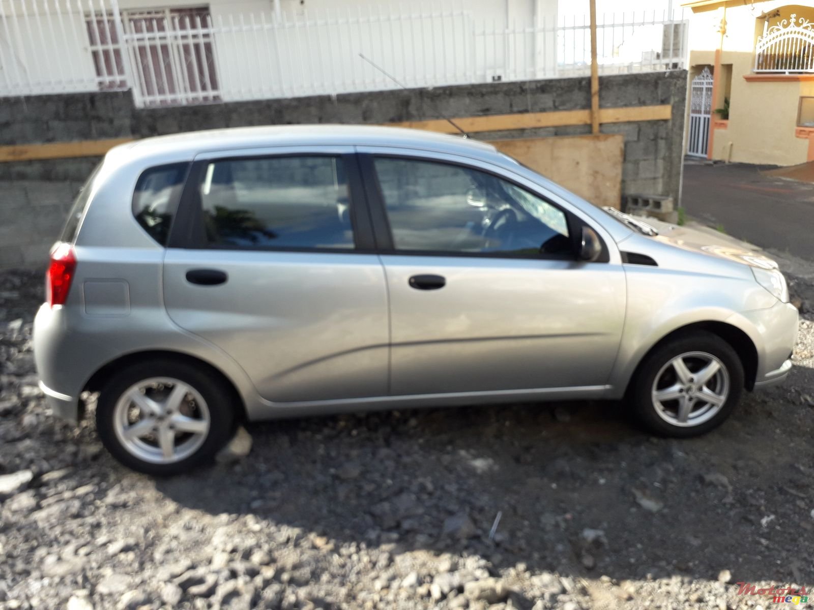 2009' Chevrolet Aveo photo #1