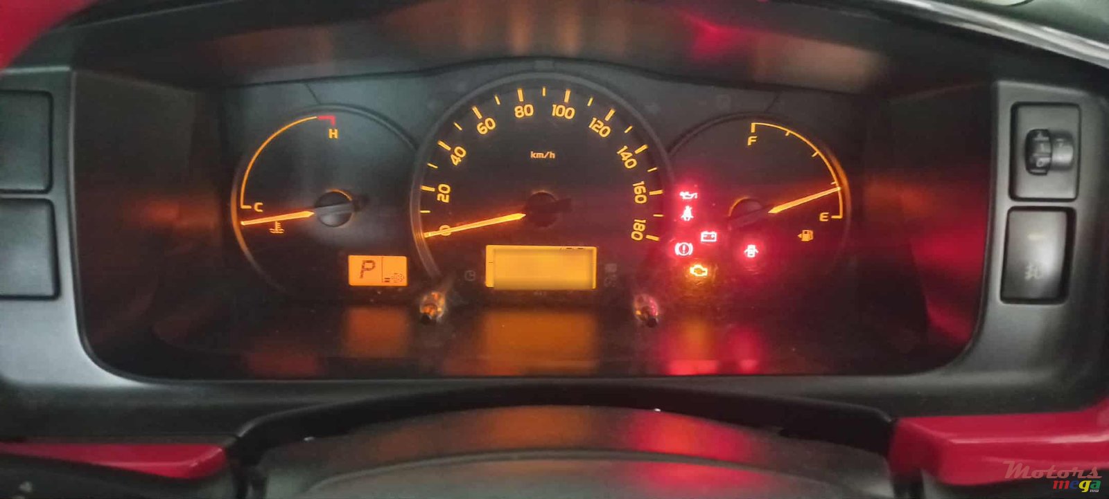 2016' Toyota photo #2