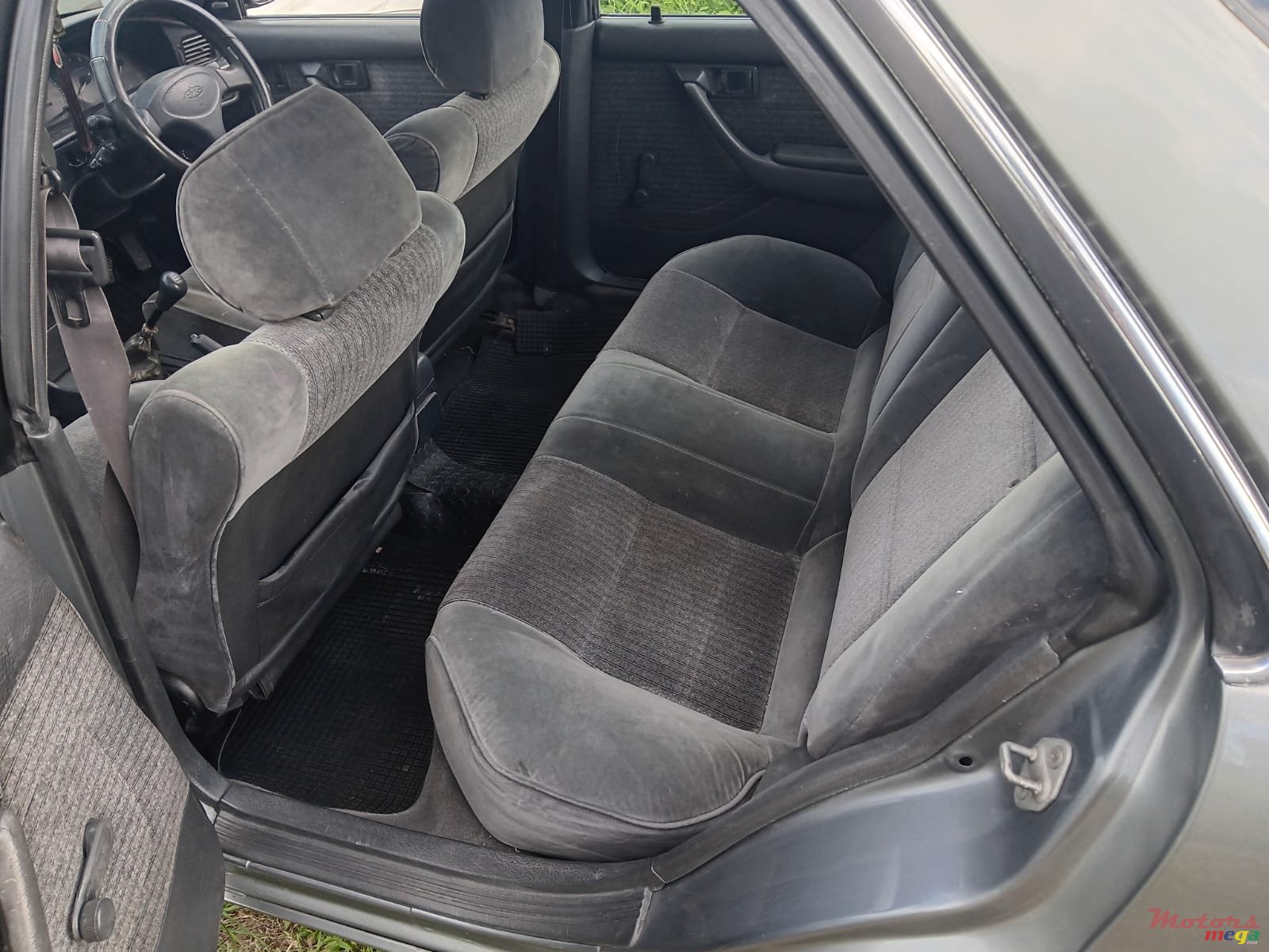 1992' Toyota Corona photo #3