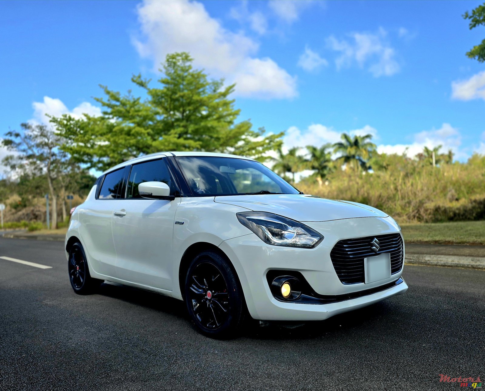 2017' Suzuki Swift Special Edition photo #2