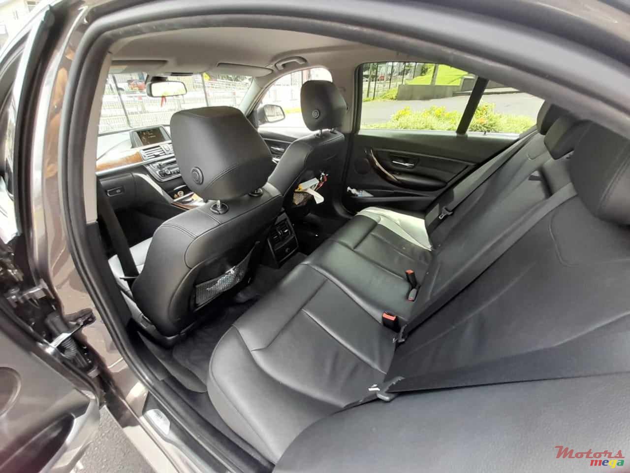 2015' BMW 3 Series 320ied photo #7