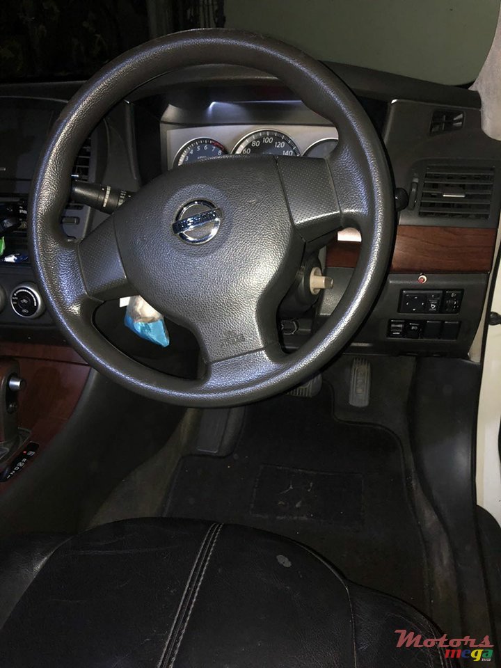 2008' Nissan Bluebird photo #2