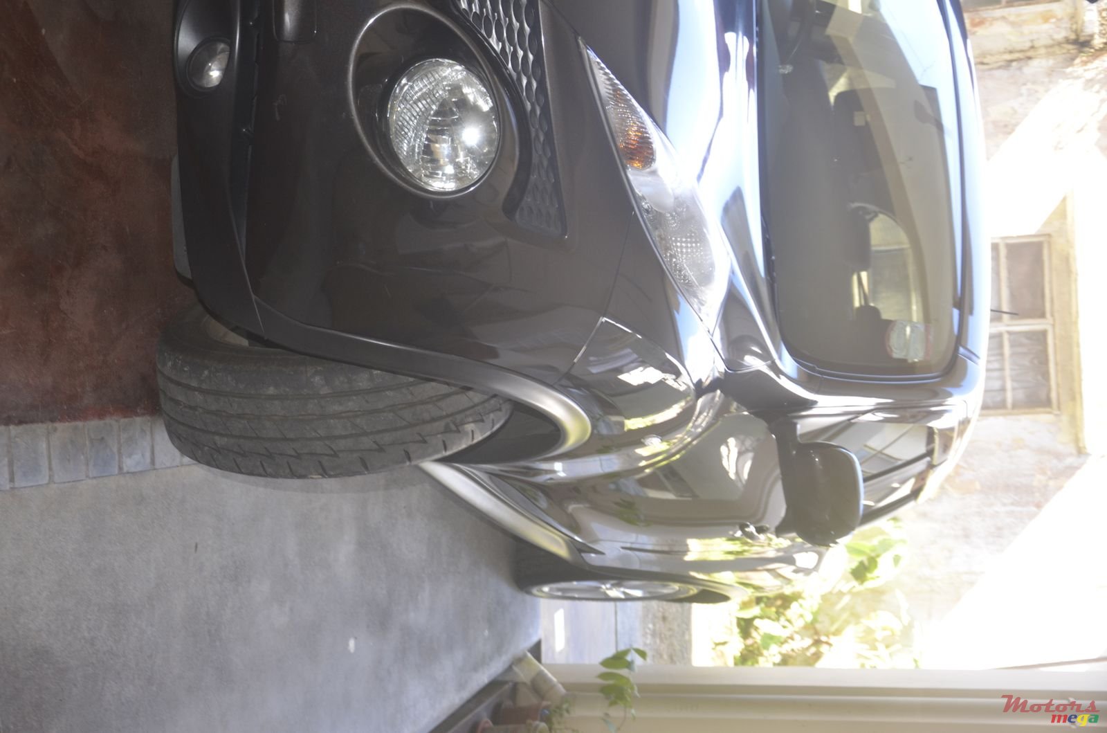 2010' Nissan Juke photo #2