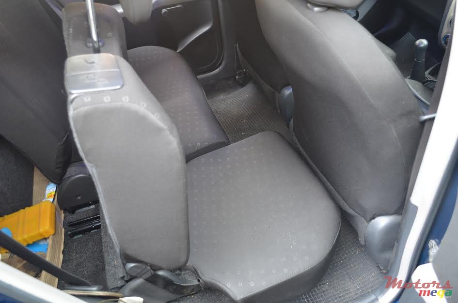 2008' Toyota Yaris As it is photo #6