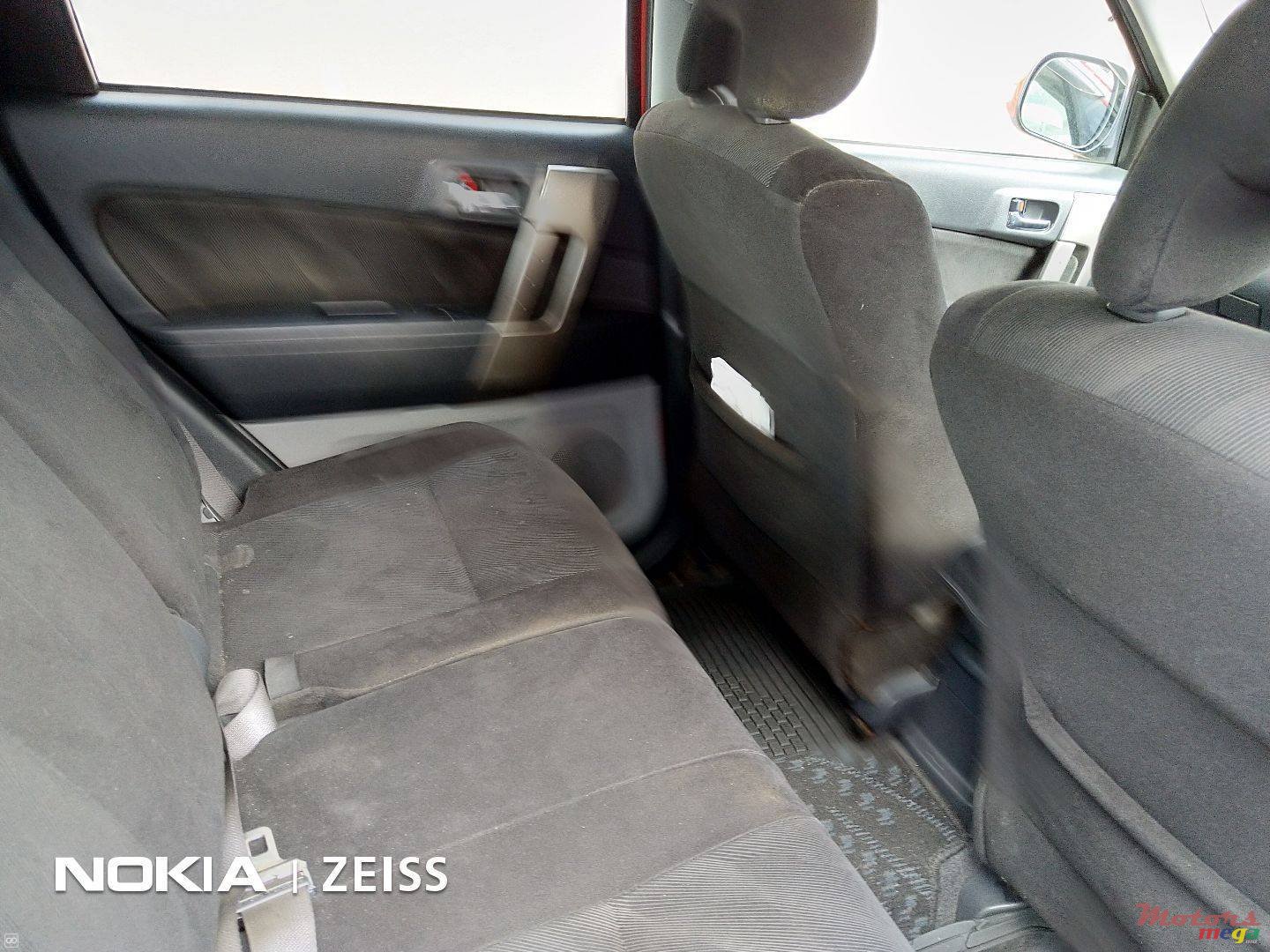 2010' Toyota photo #2