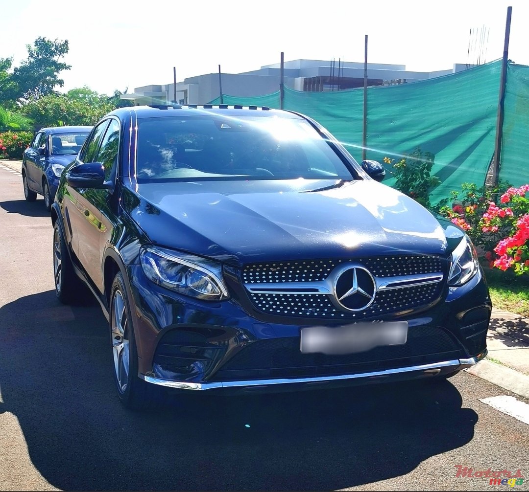 2017' Mercedes-Benz GLC 250 photo #2