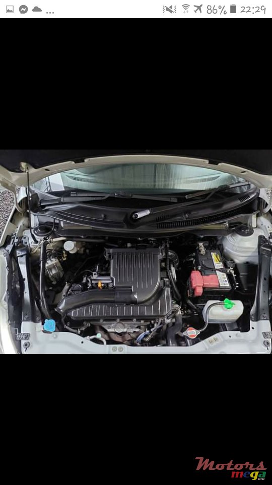 2015' Suzuki Swift photo #4