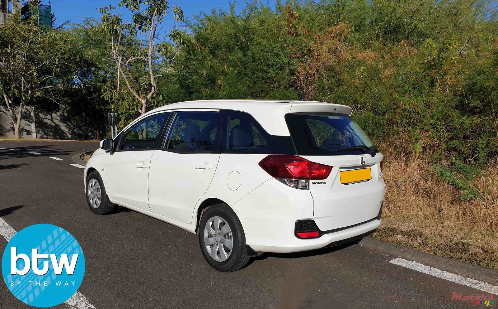 2015' Honda Mobilio 7 Seater photo #3