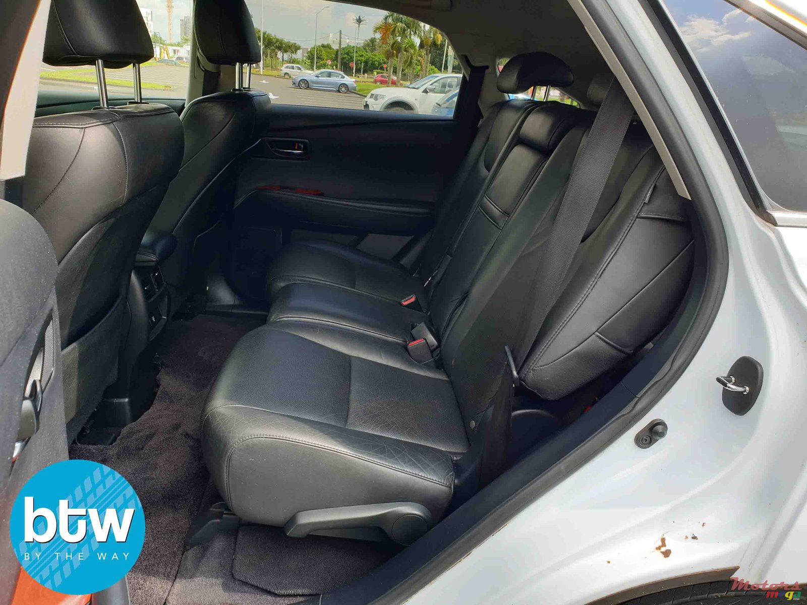 2009' Lexus RX Hybrid 450h photo #3