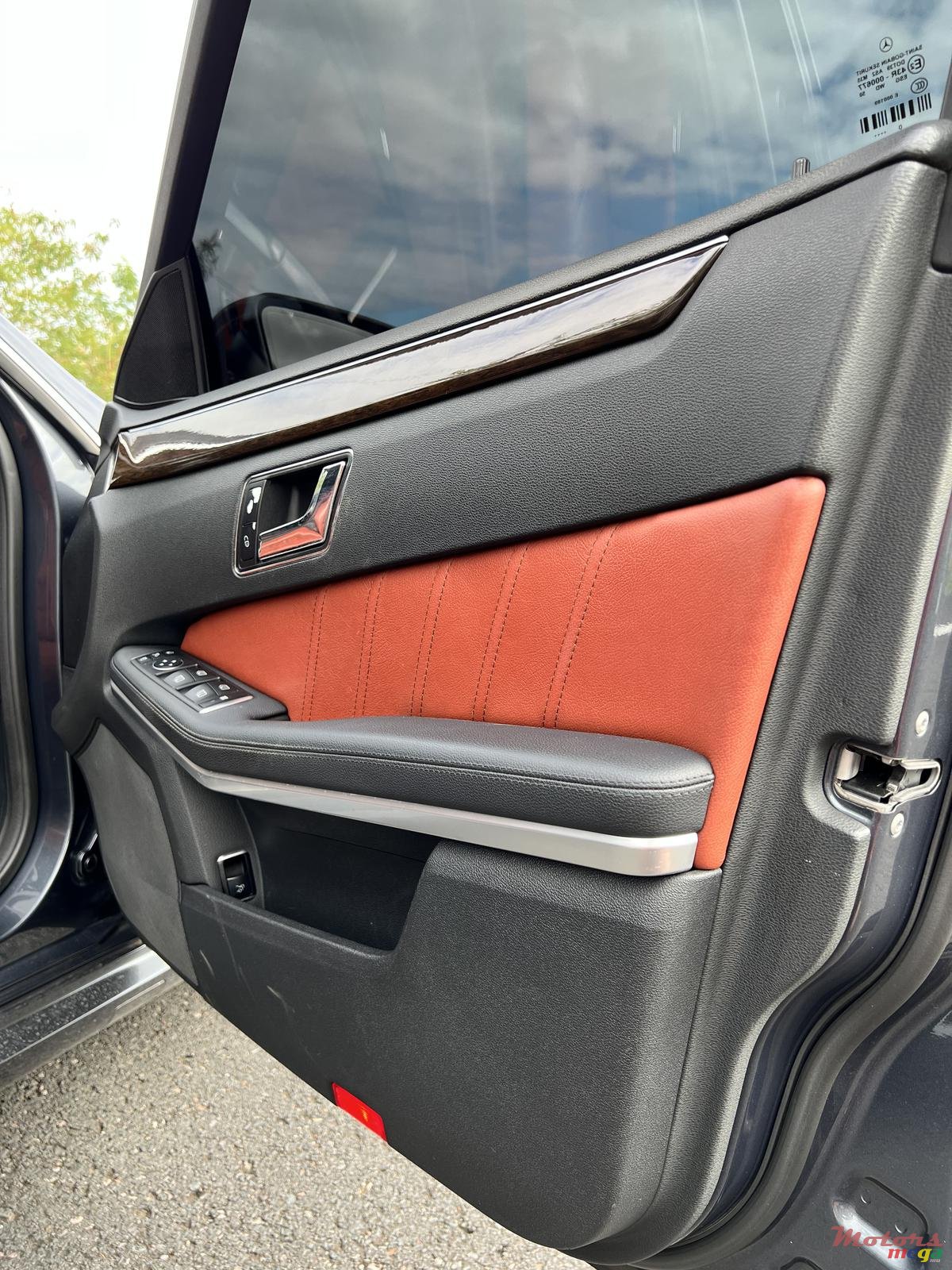 2011' Mercedes-Benz photo #7