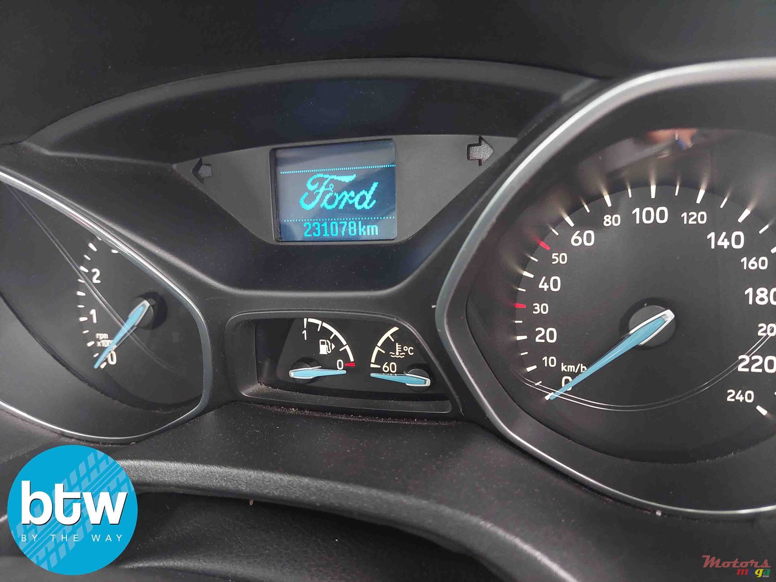 2017' Ford Focus photo #7