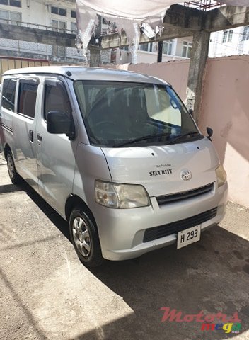 2011' Toyota Town Ace photo #3