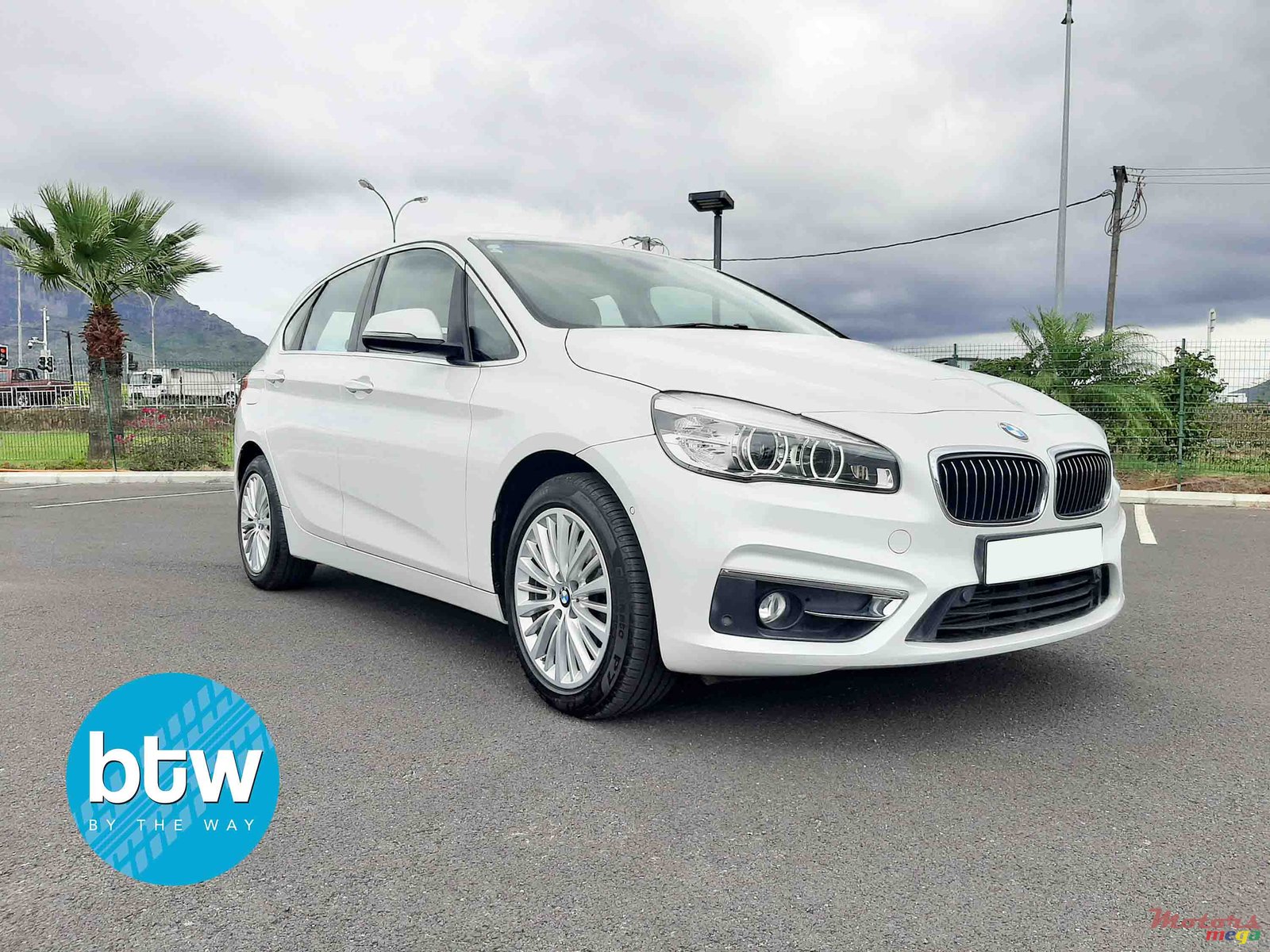 2015' BMW 2 Series photo #1