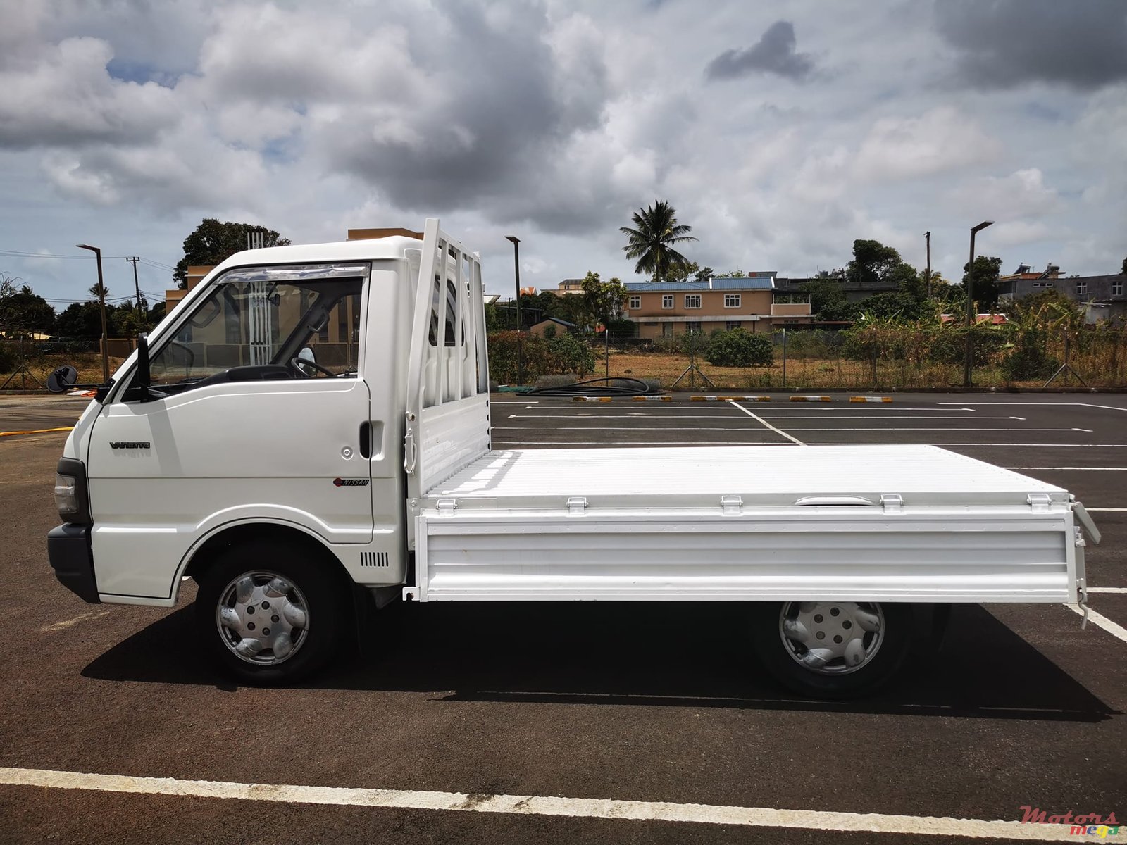 1996' Nissan Vanette Truck photo #3
