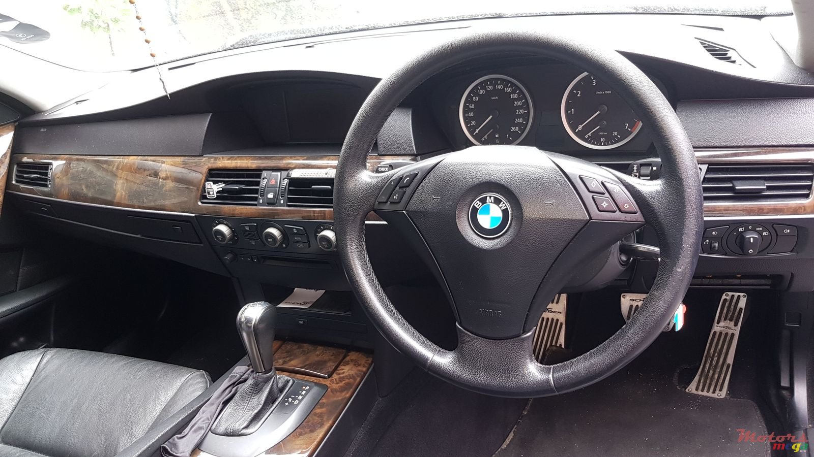 2005' BMW 520 photo #6