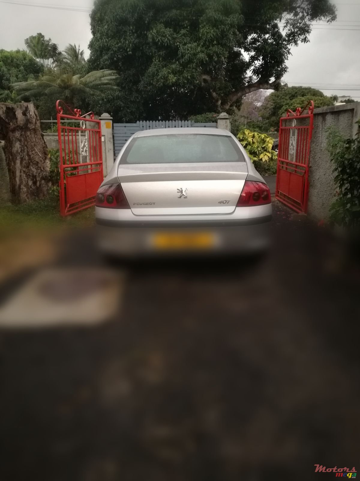 2005' Peugeot 407 HDI TURBO photo #2