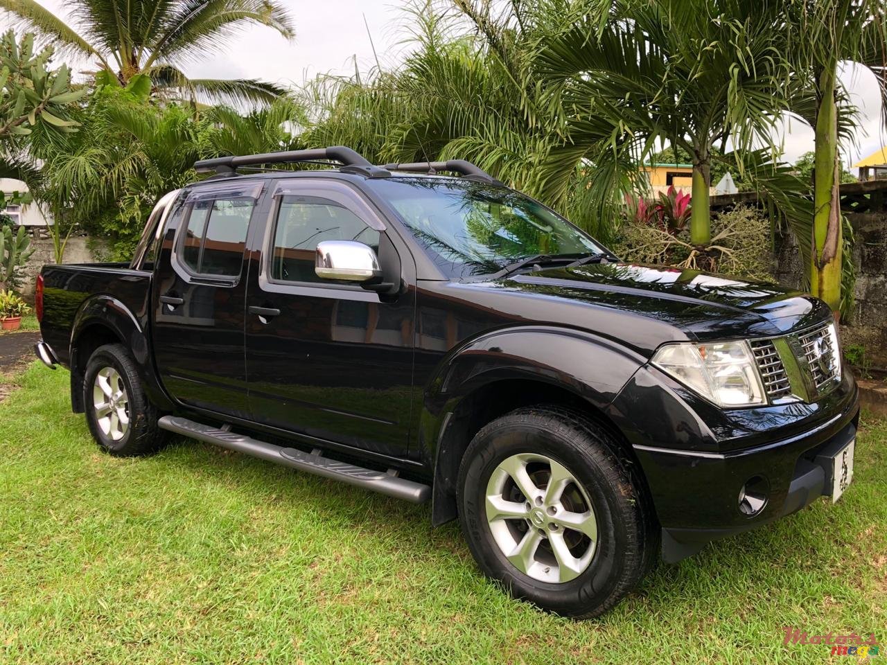2008' Nissan Navara D40, Spain photo #2