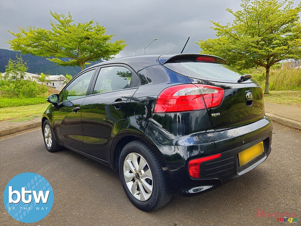 2016' Kia Rio photo #3