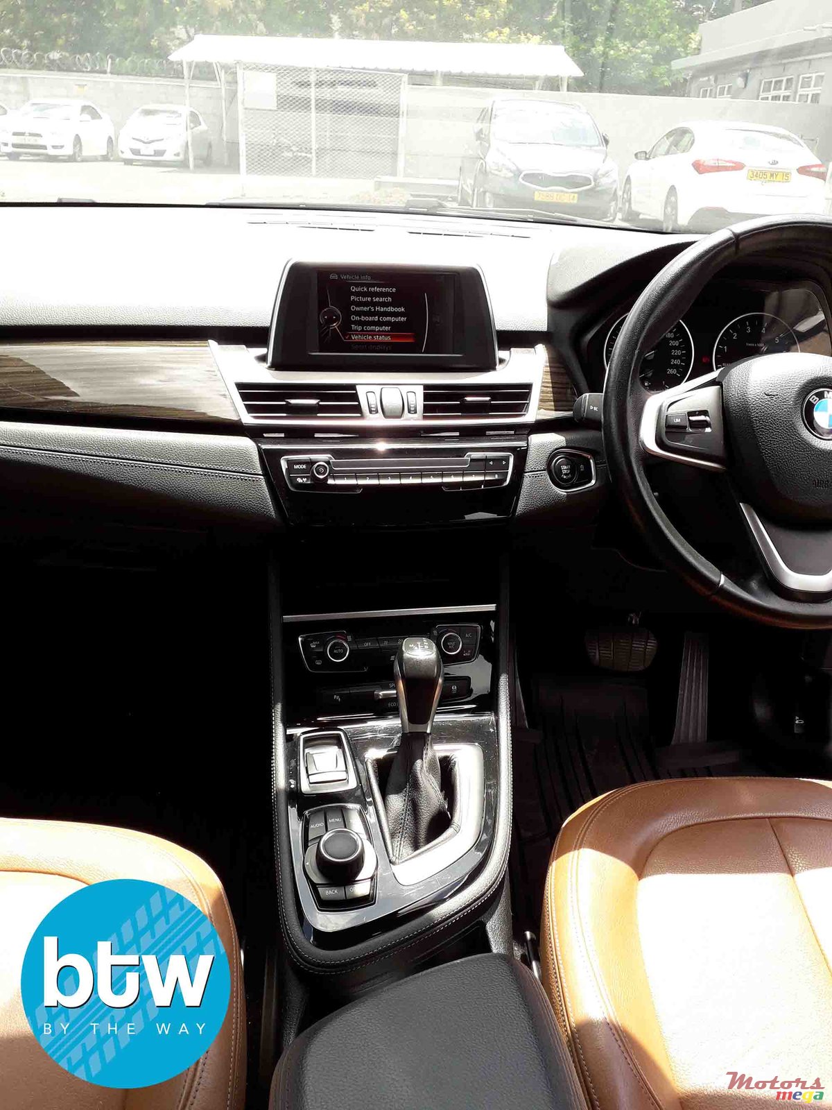 2015' BMW 2 Series 218i Gran Tourer photo #7