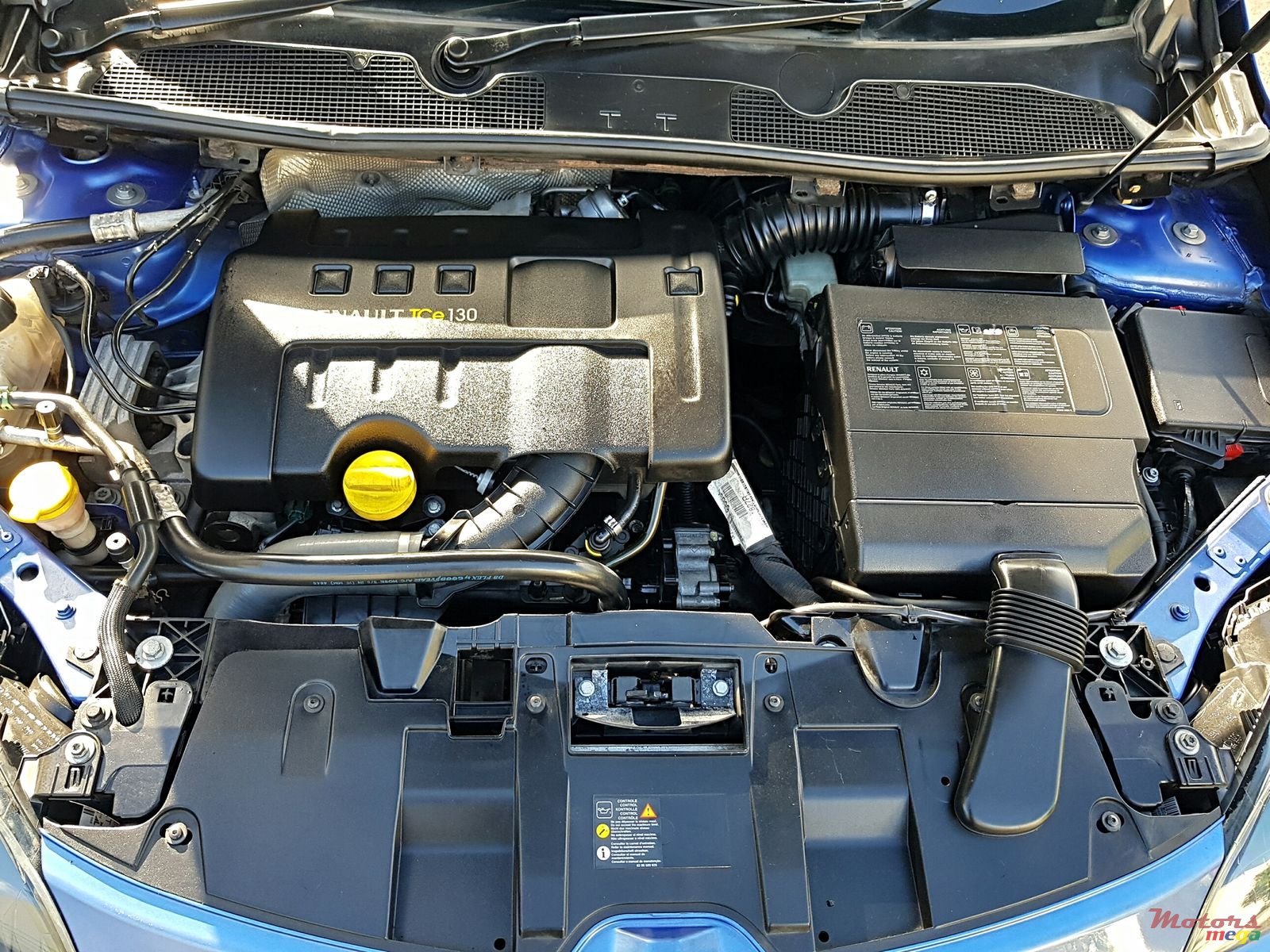 2012' Renault Megane GT line photo #7