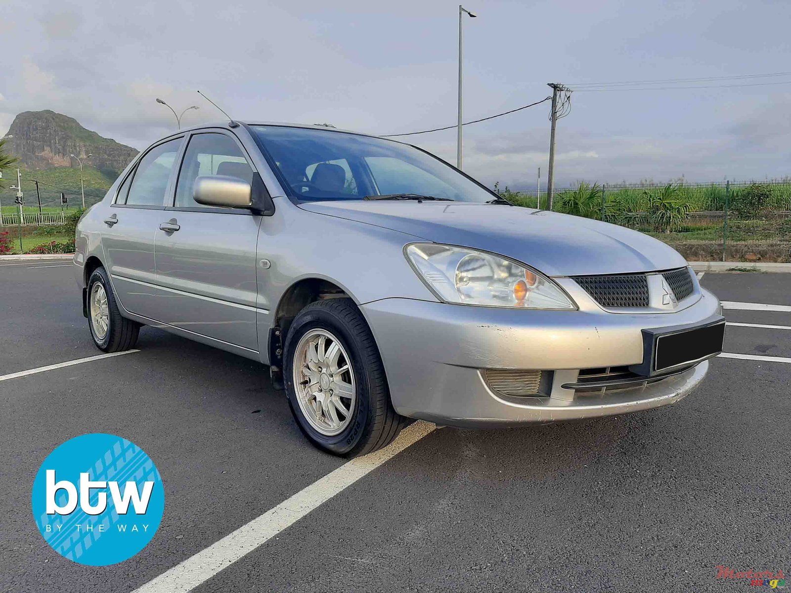 2010' Mitsubishi Lancer photo #1