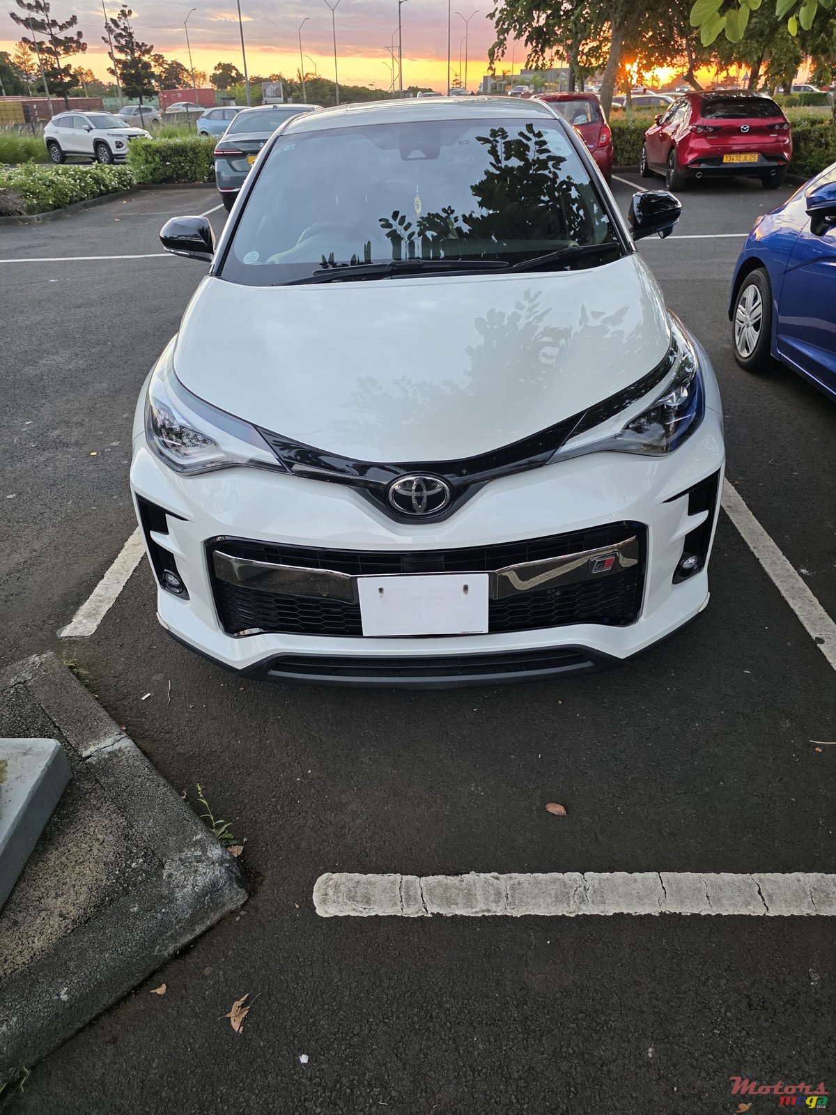 2020' Toyota C-HR photo #1