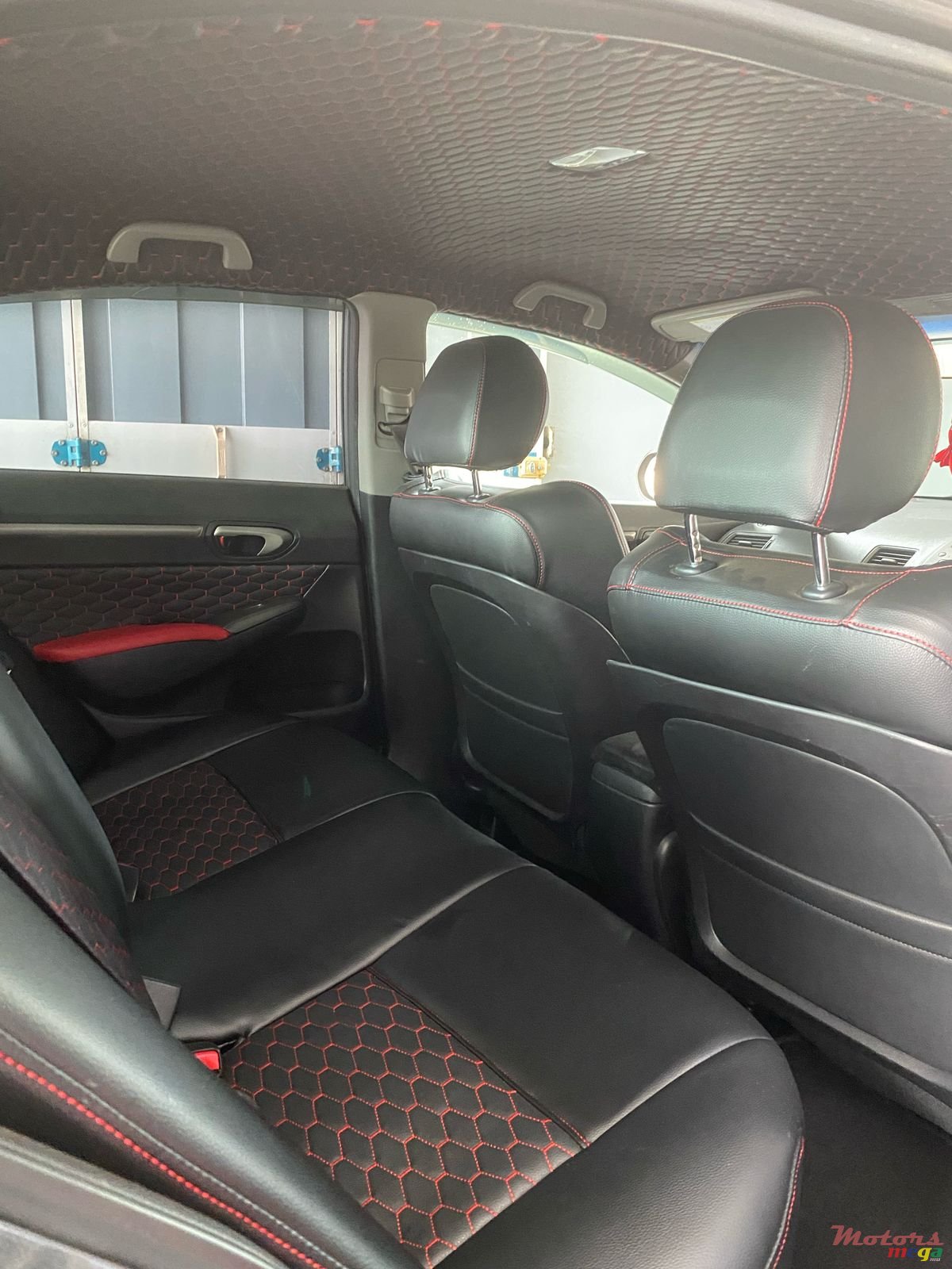 2011' Honda Civic FD4 photo #4