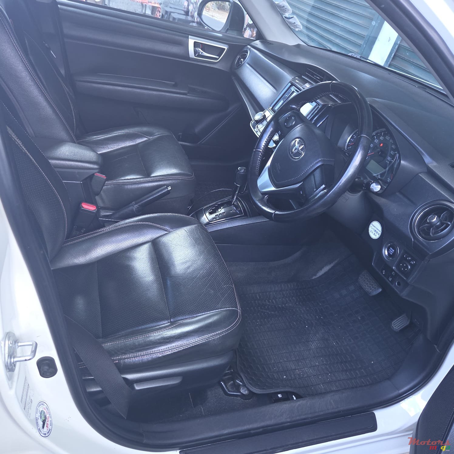 2017' Toyota Axio photo #4