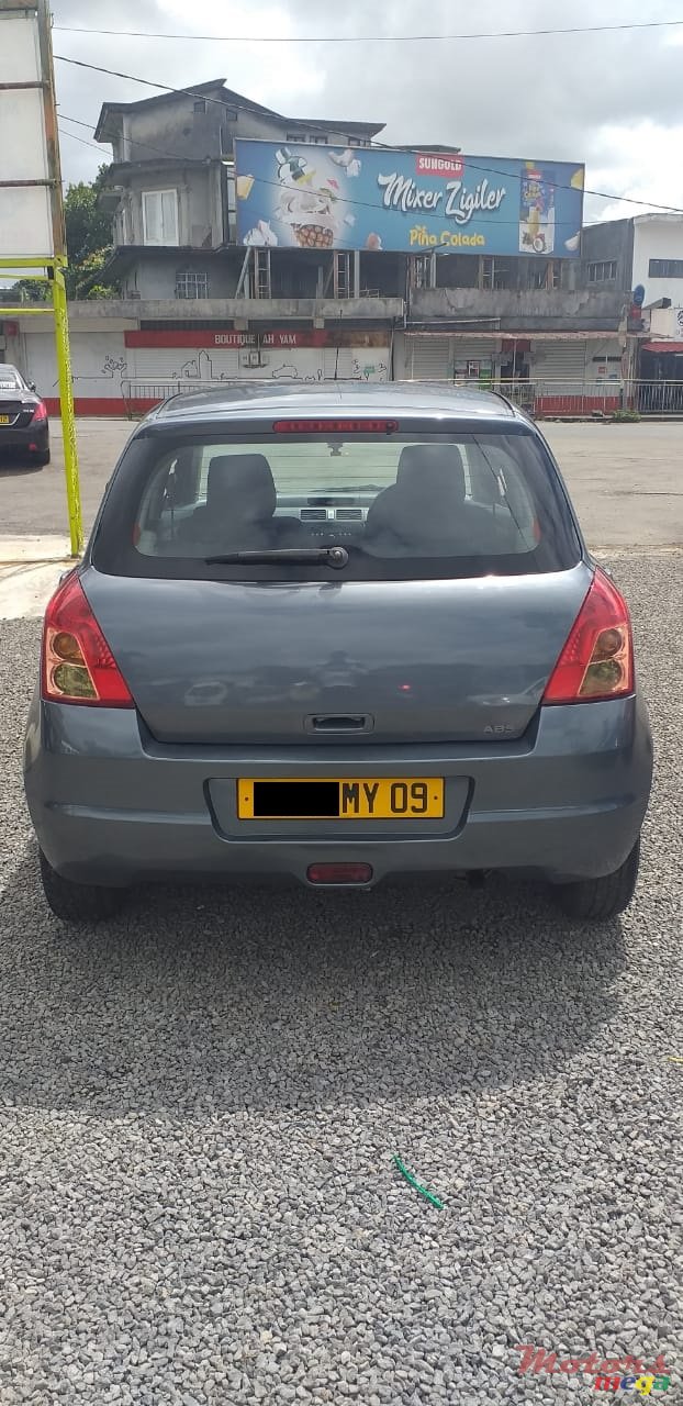 2009' Suzuki Swift photo #6