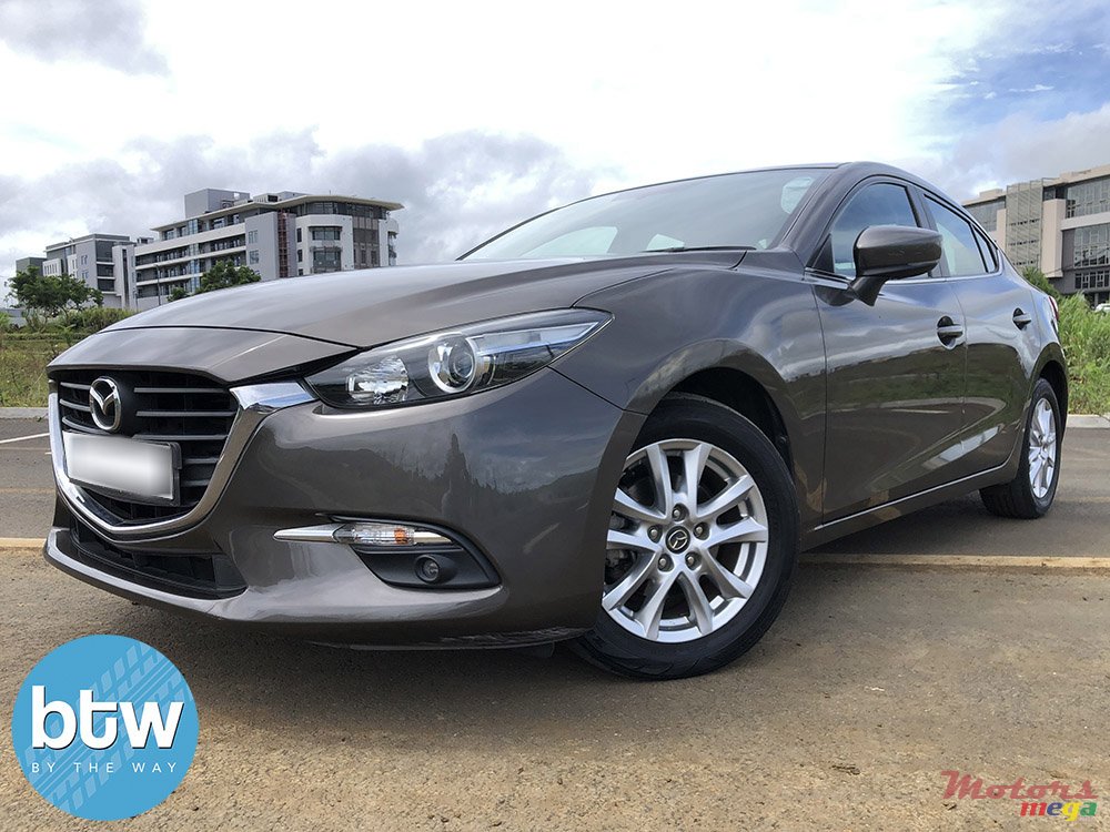 2018' Mazda 3 photo #2