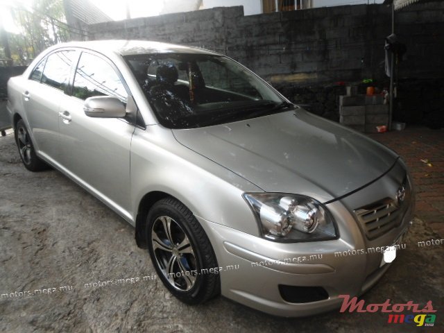 2008' Toyota Avensis photo #1
