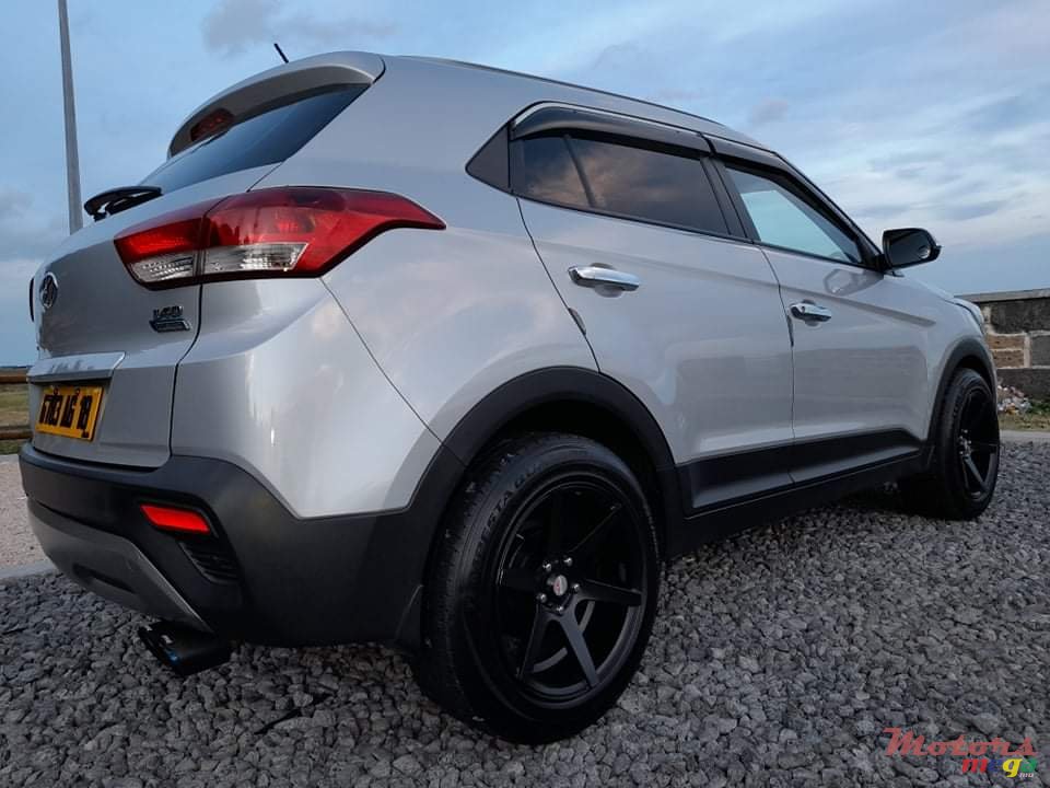 2018' Hyundai i25 photo #6