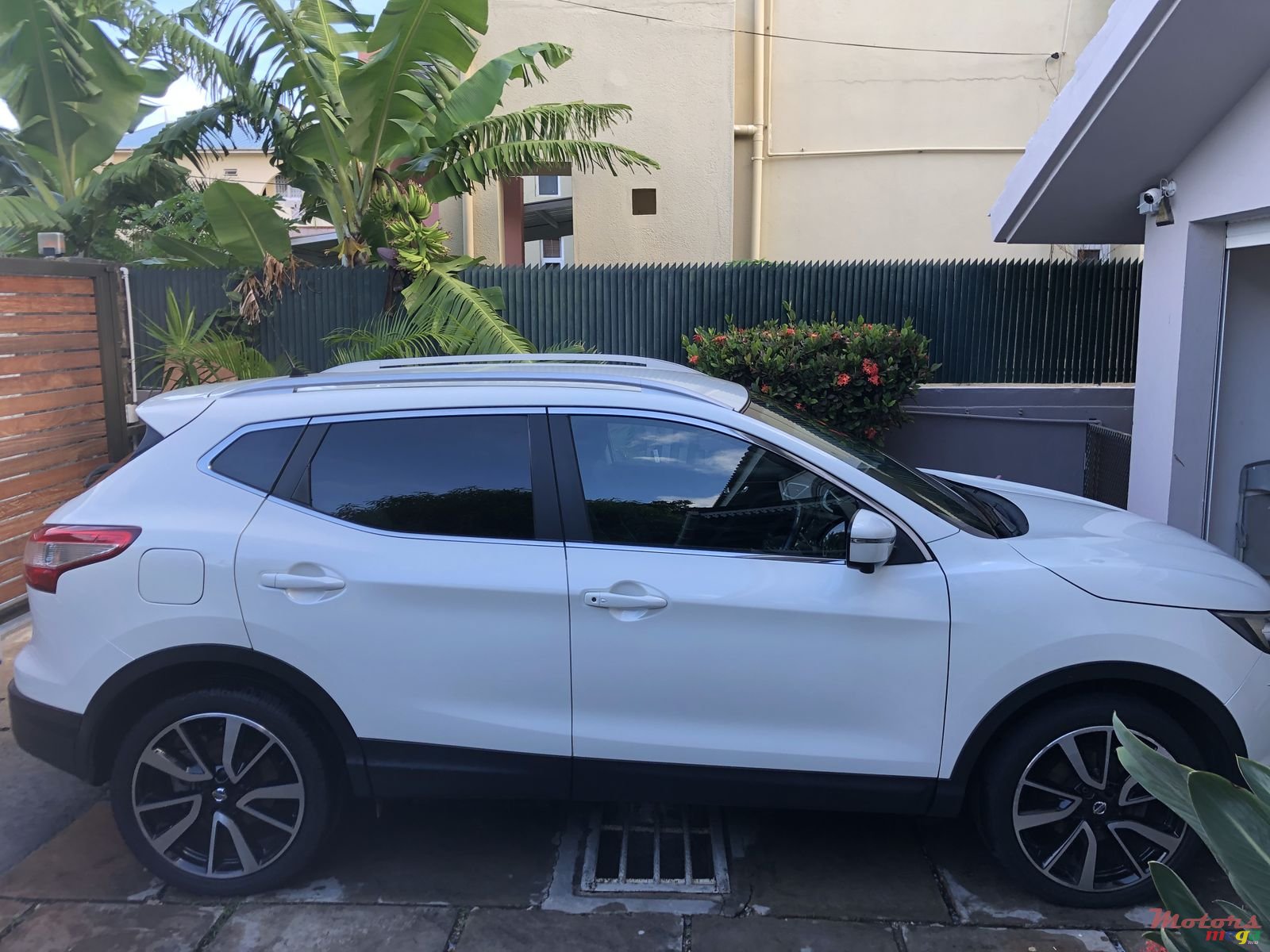 2015' Nissan Qashqai photo #1