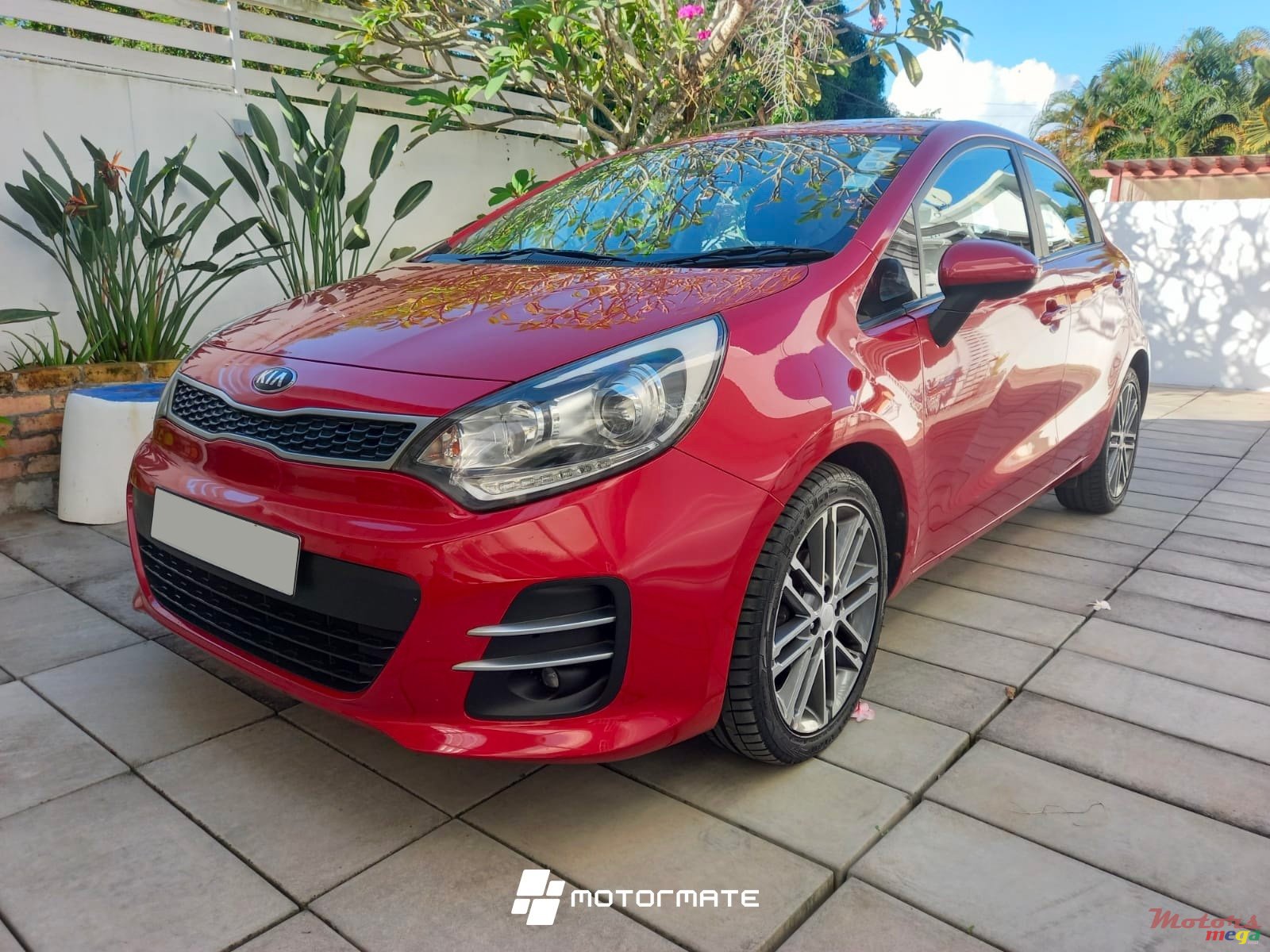 2016' Kia Rio photo #2