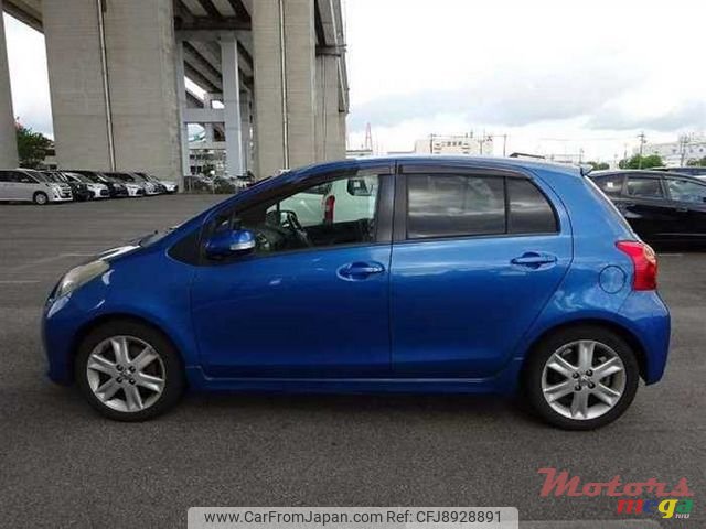 2009' Toyota Vitz photo #4