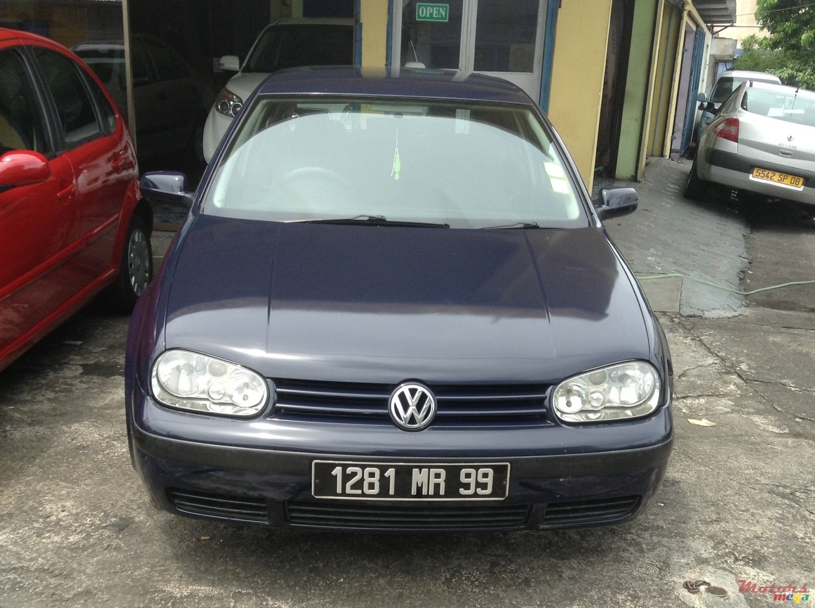 1999' Volkswagen Golf photo #1