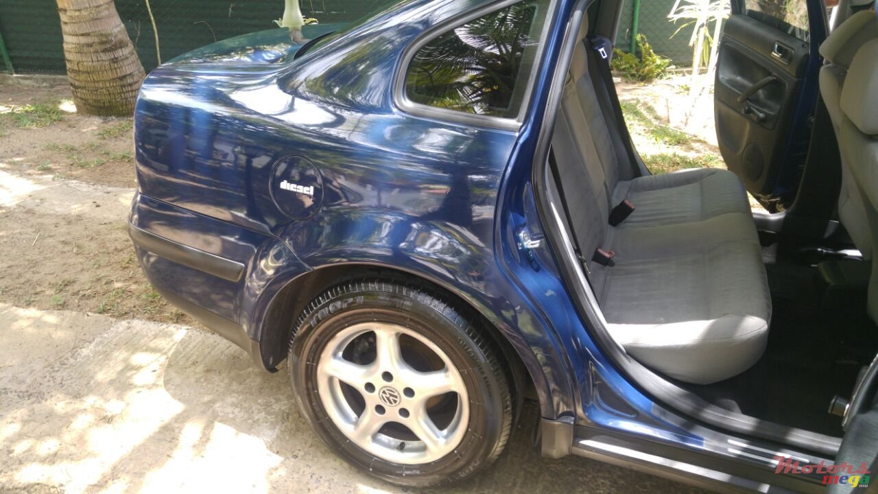 2002' Volkswagen photo #5