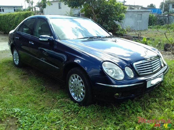 2003' Mercedes-Benz 220E E220 CDI photo #1