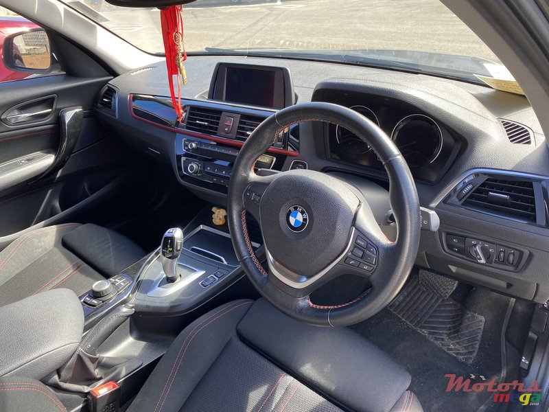 2018' BMW 1 Series 5 Door photo #5