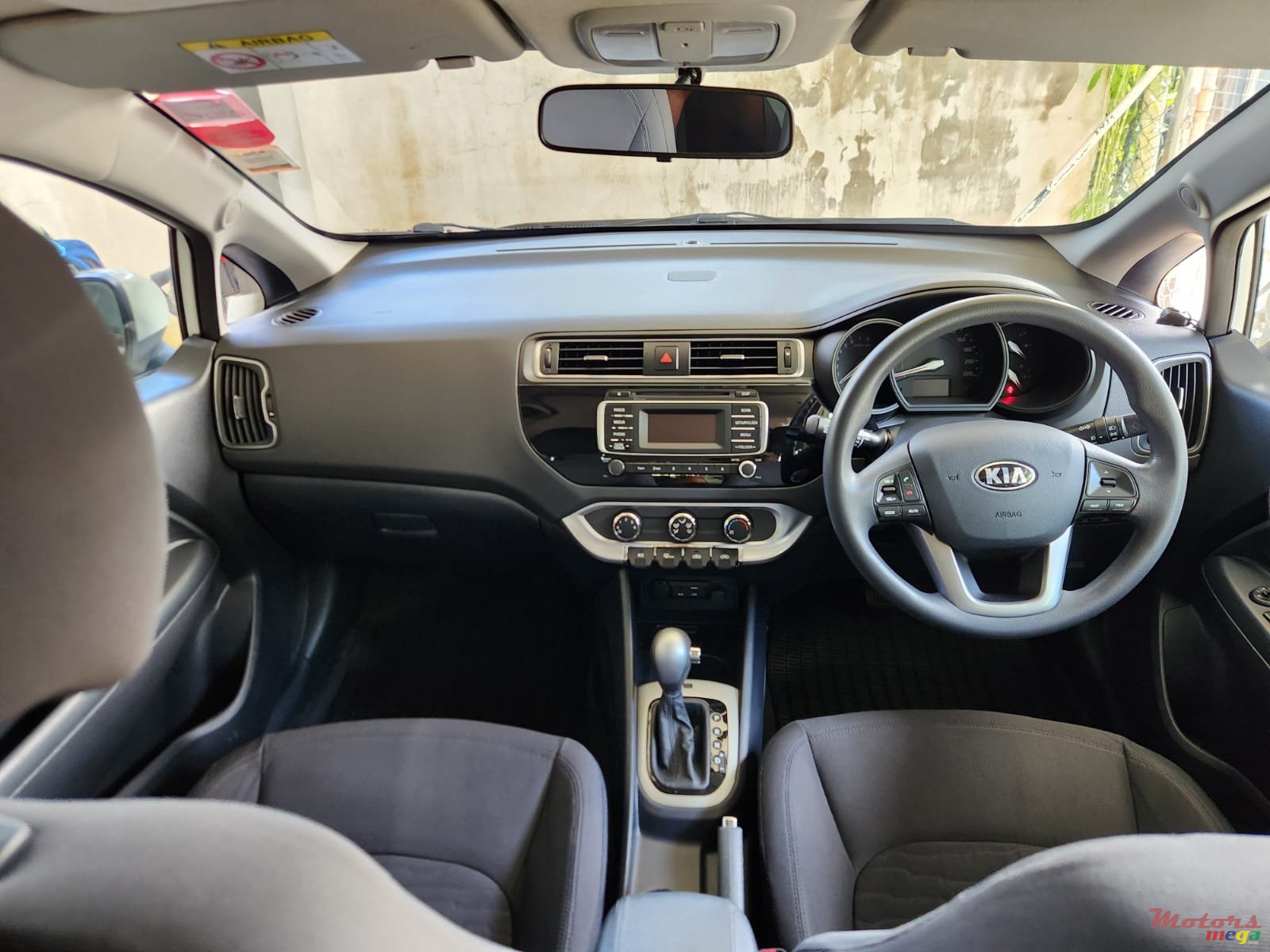 2016' Kia Rio photo #3